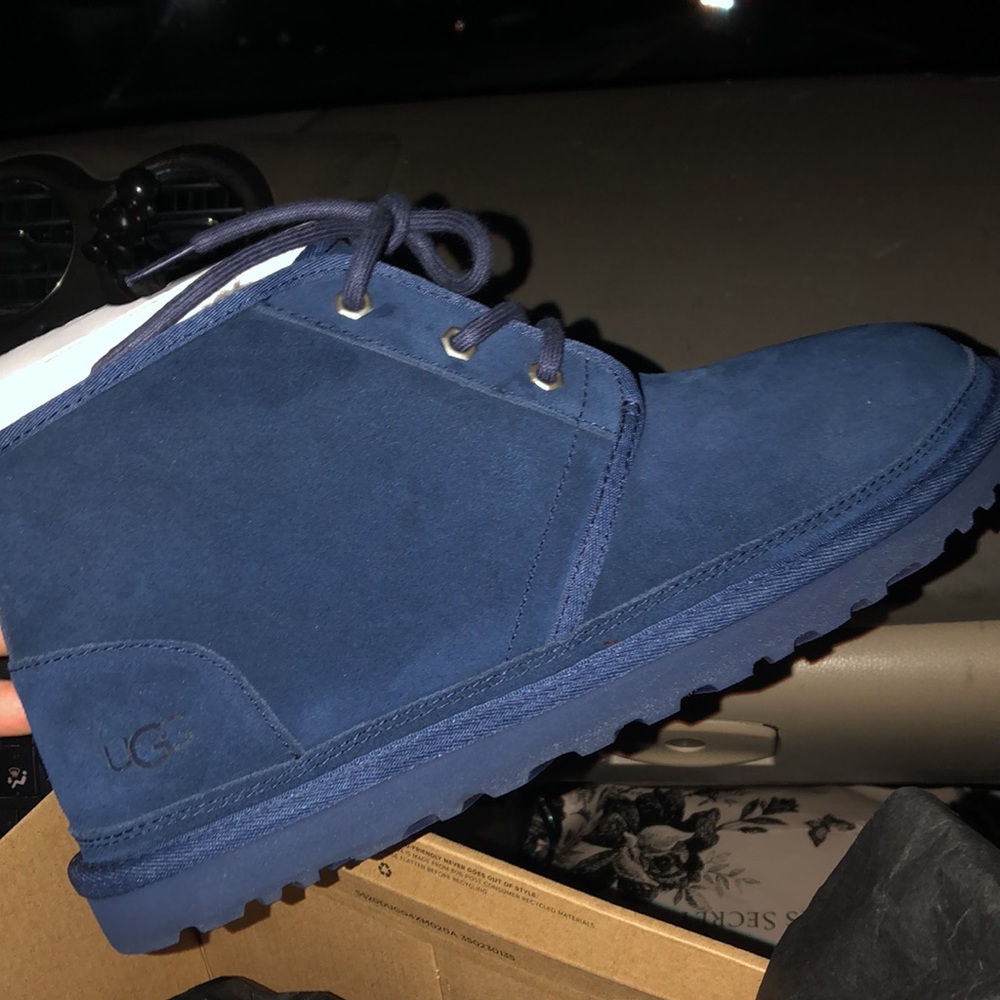 Like New Mens Ugg Boots Blue